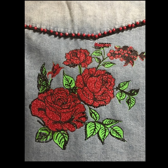 One of a Kind Red Roses Denim Sleeveless Shirt - Picture 4 of 7